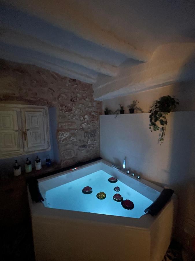 Appartement El Secret De La Llegenda El Drac à Vilaverd Extérieur photo